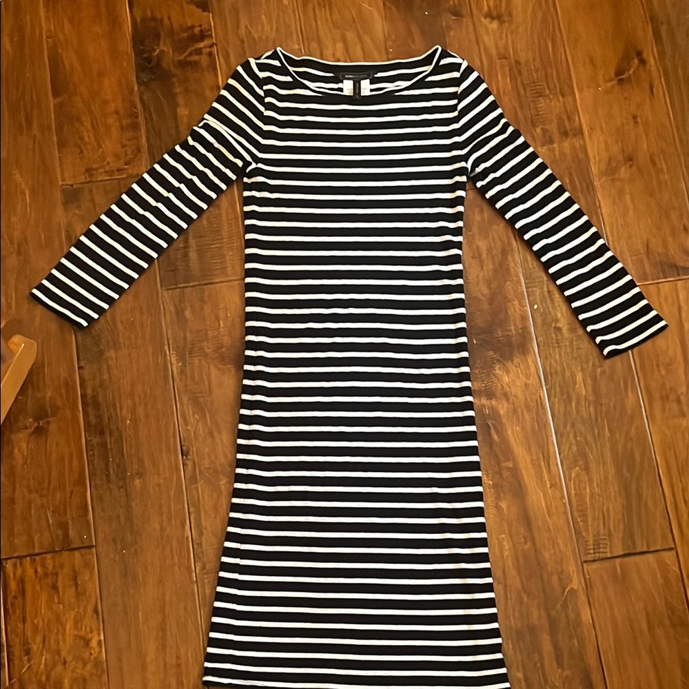 BCBGMaxAzria Black and White Long Sleeve Sheath Dress